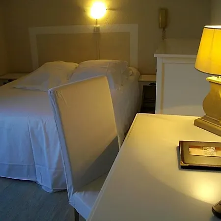 Otel Pacific 2*