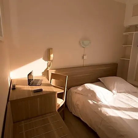 Pacific Otel Calais