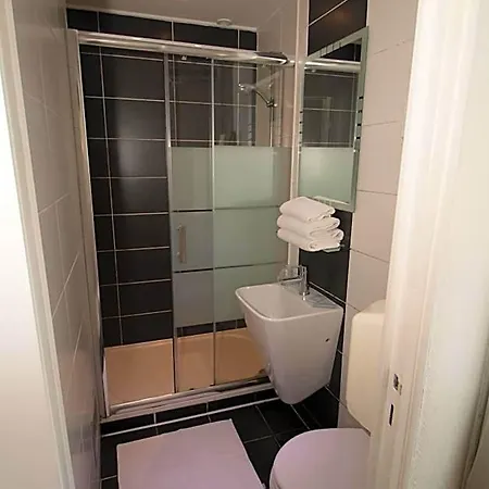 Pacific Otel 2*
